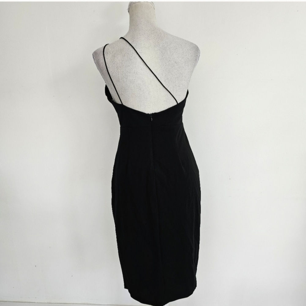 One shoulder dress - Picture 2 of 6